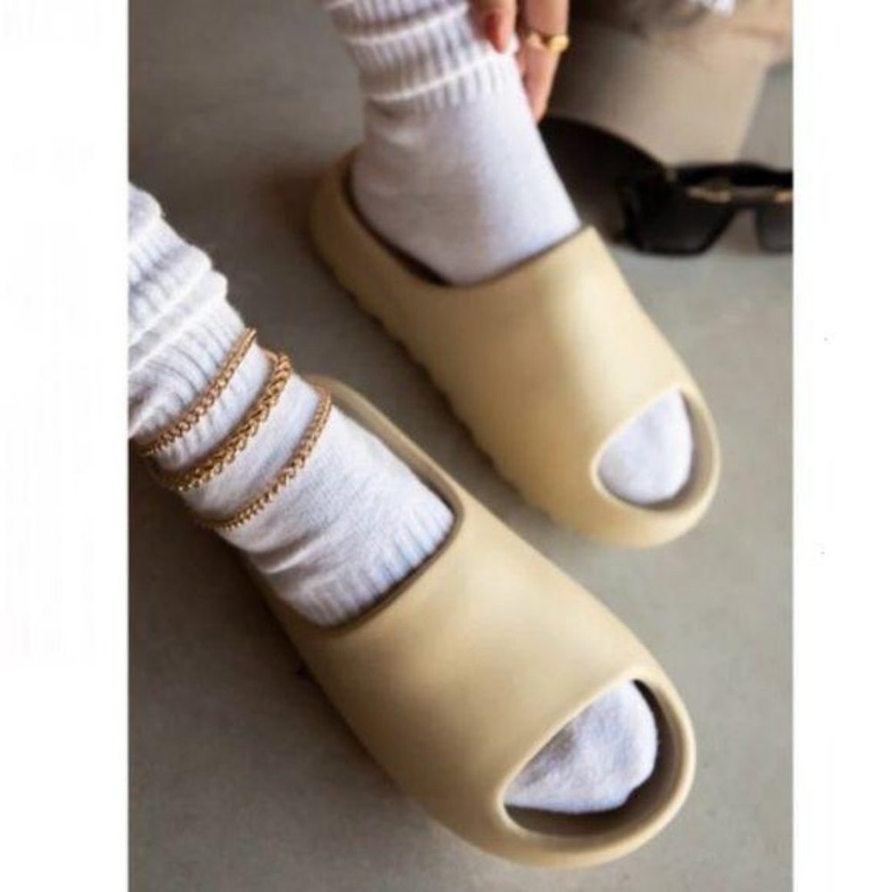“Kanye” Neutral Slide Sandal in Ivory - Picture 5 of 6